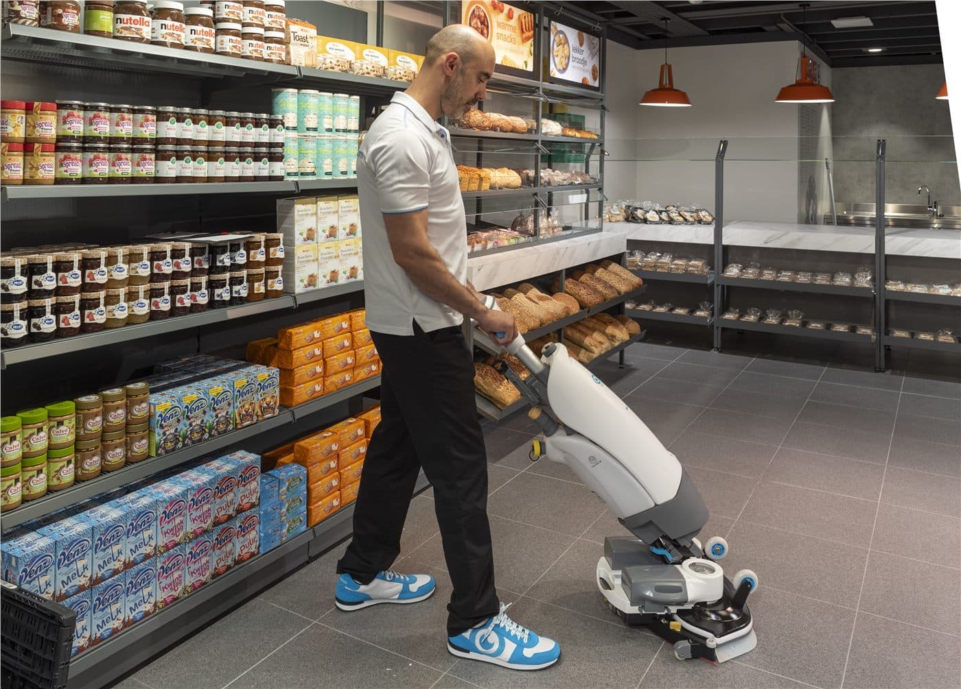 i-mop Reinigung in einem Markt